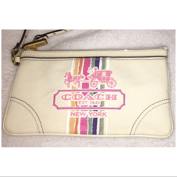 Coach Handbags - 👵USED COACH CLUTCH MAKE AN OFFER👵
